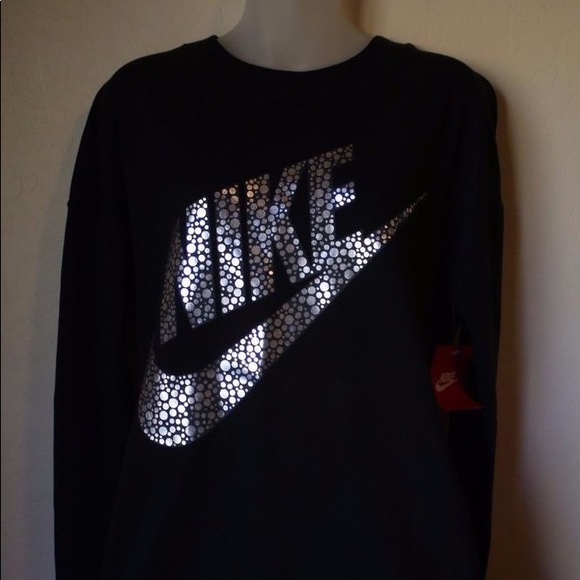 metallic silver nike shirt